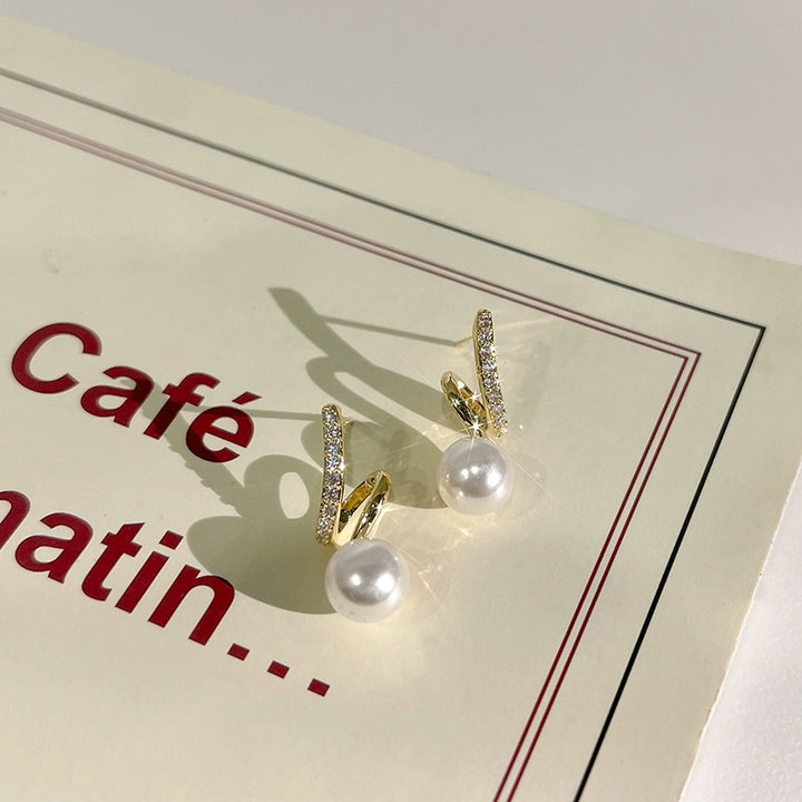 S8 No. 163 French Pearl Earrings