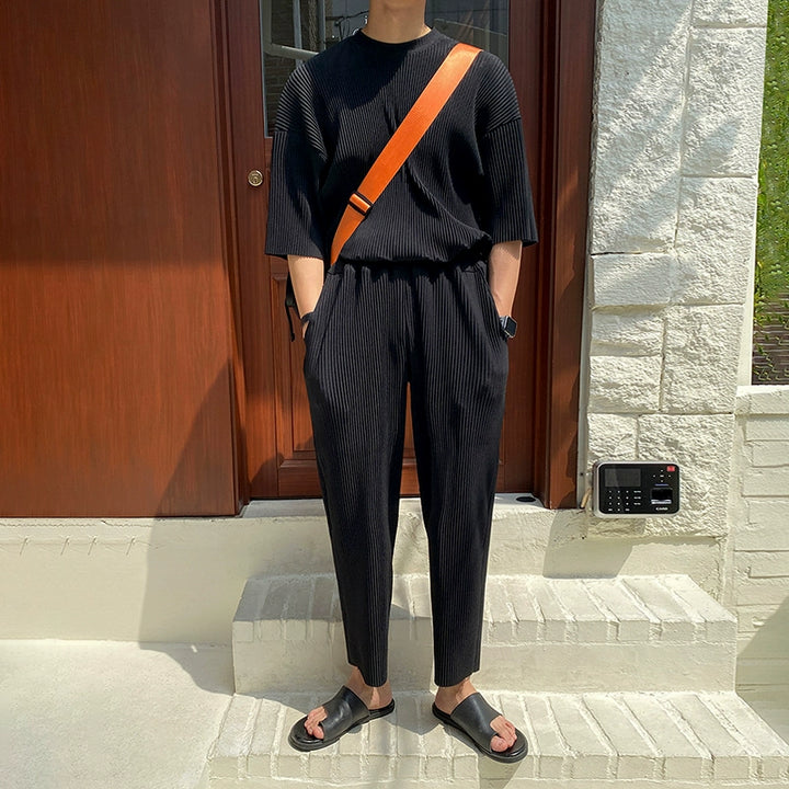 S8 No. 224 Black Short-Sleeved T-Shirt And Trousers