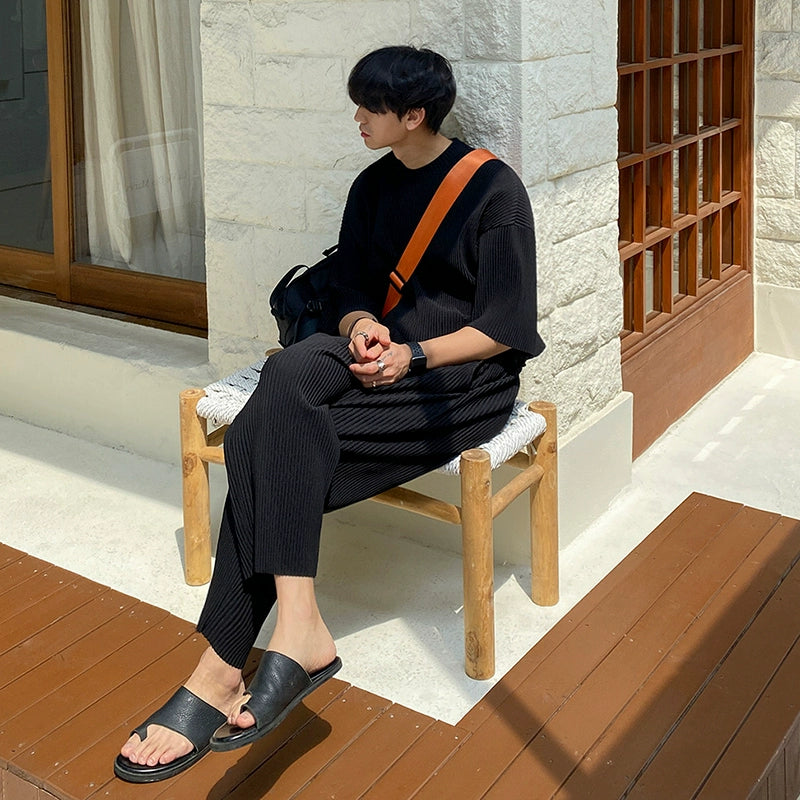 S8 No. 224 Black Short-Sleeved T-Shirt And Trousers