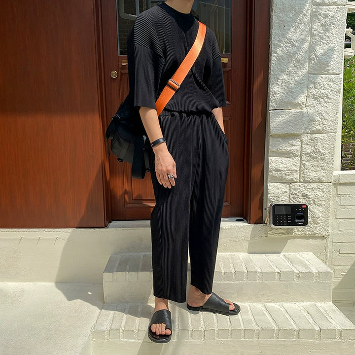 S8 No. 224 Black Short-Sleeved T-Shirt And Trousers