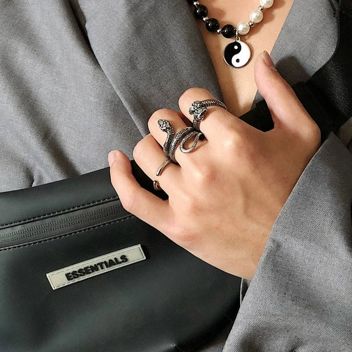 S8 No. 266 Snake Ring