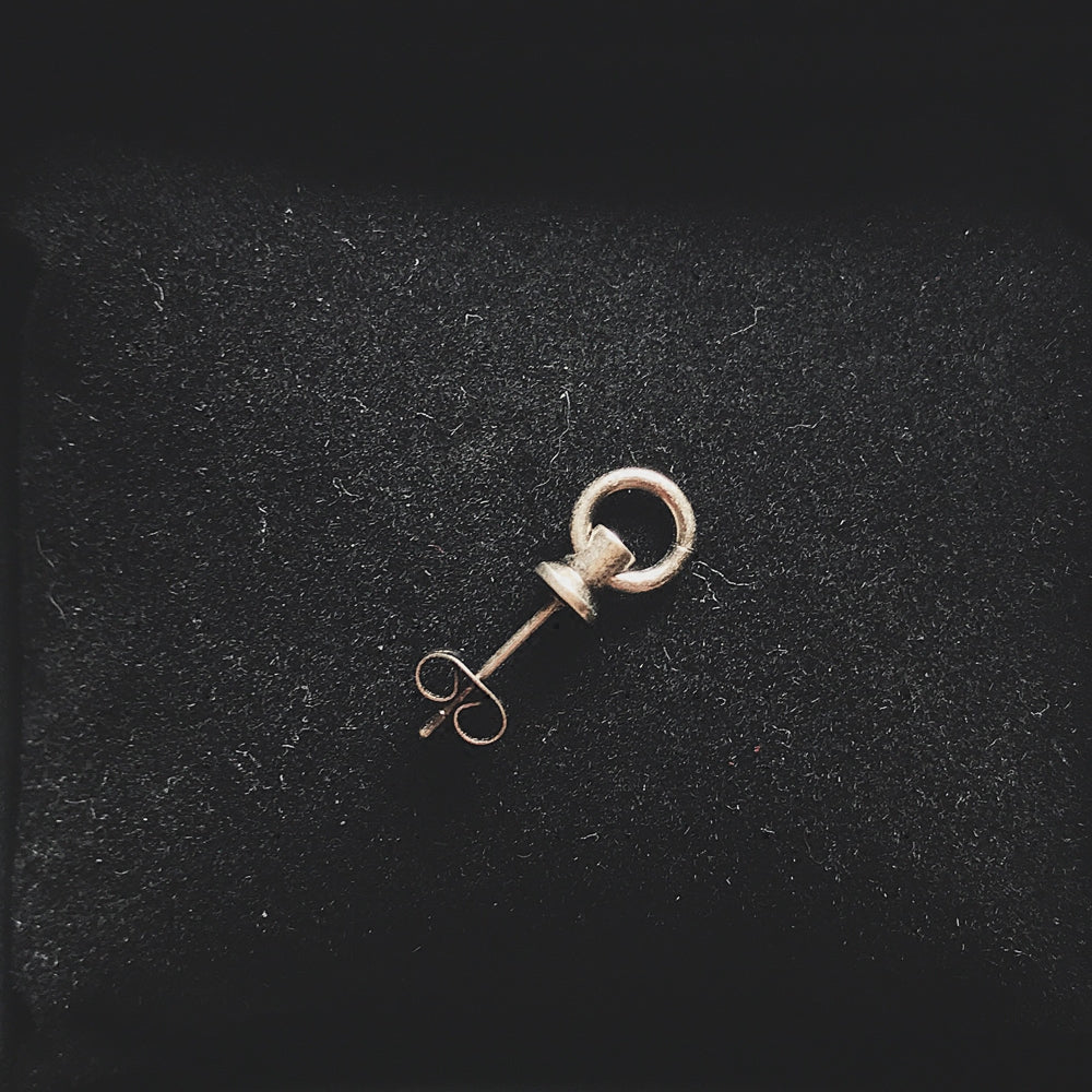 S8 No. 335 Hoop Stud Earrings